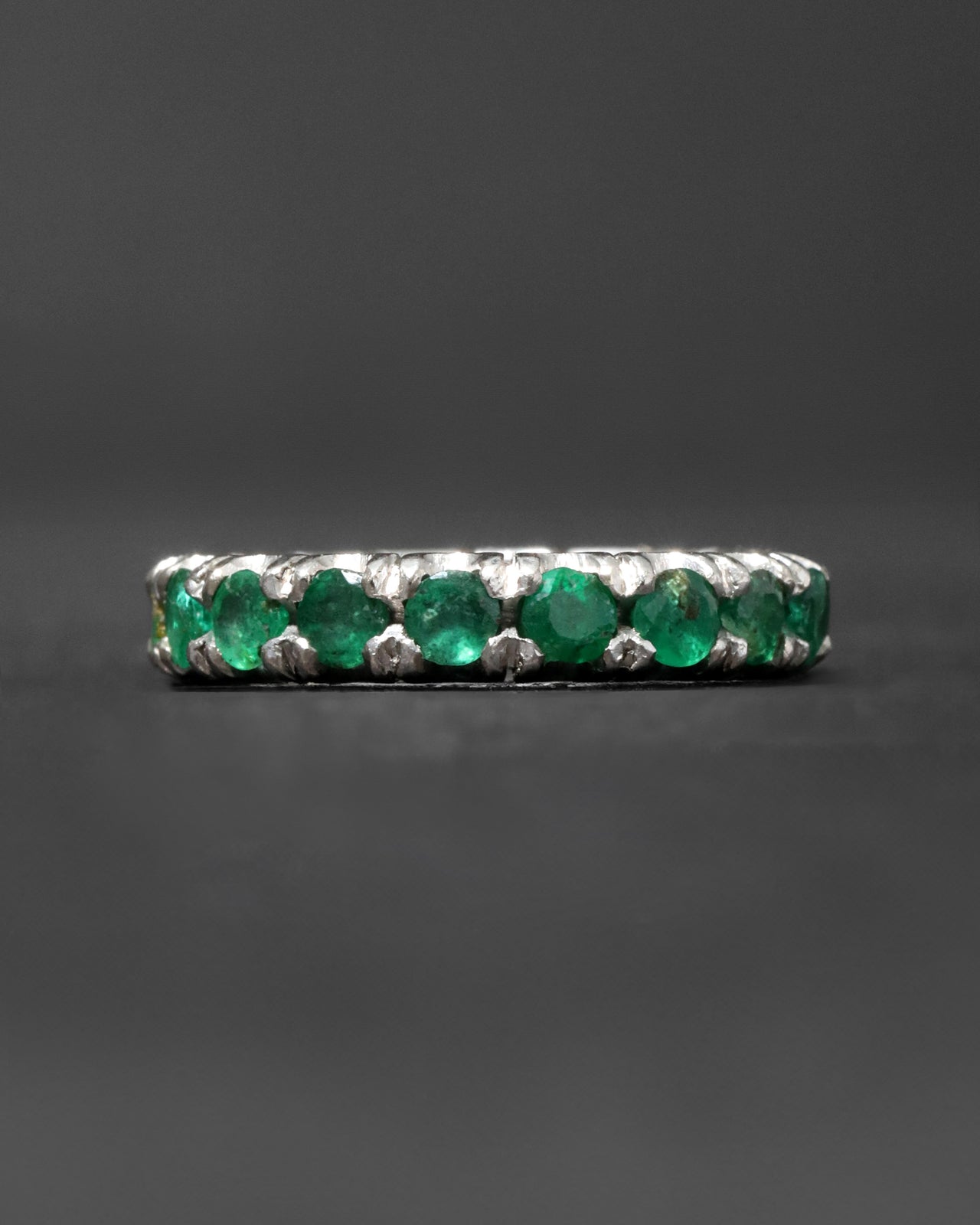 Vintage 14k White Gold & Emerald Eternity Band - Photo 2