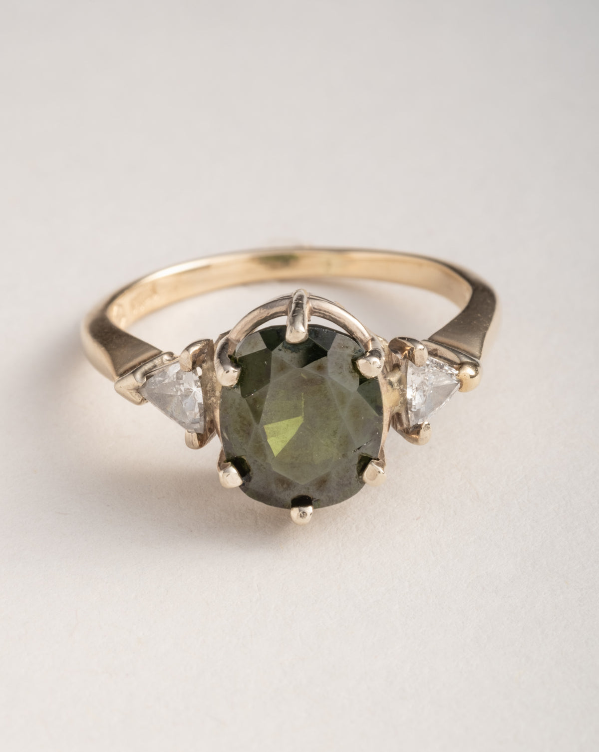Vintage 1980s 14k Gold Natural Diamond & Natural Tourmaline Ring - Photo 2