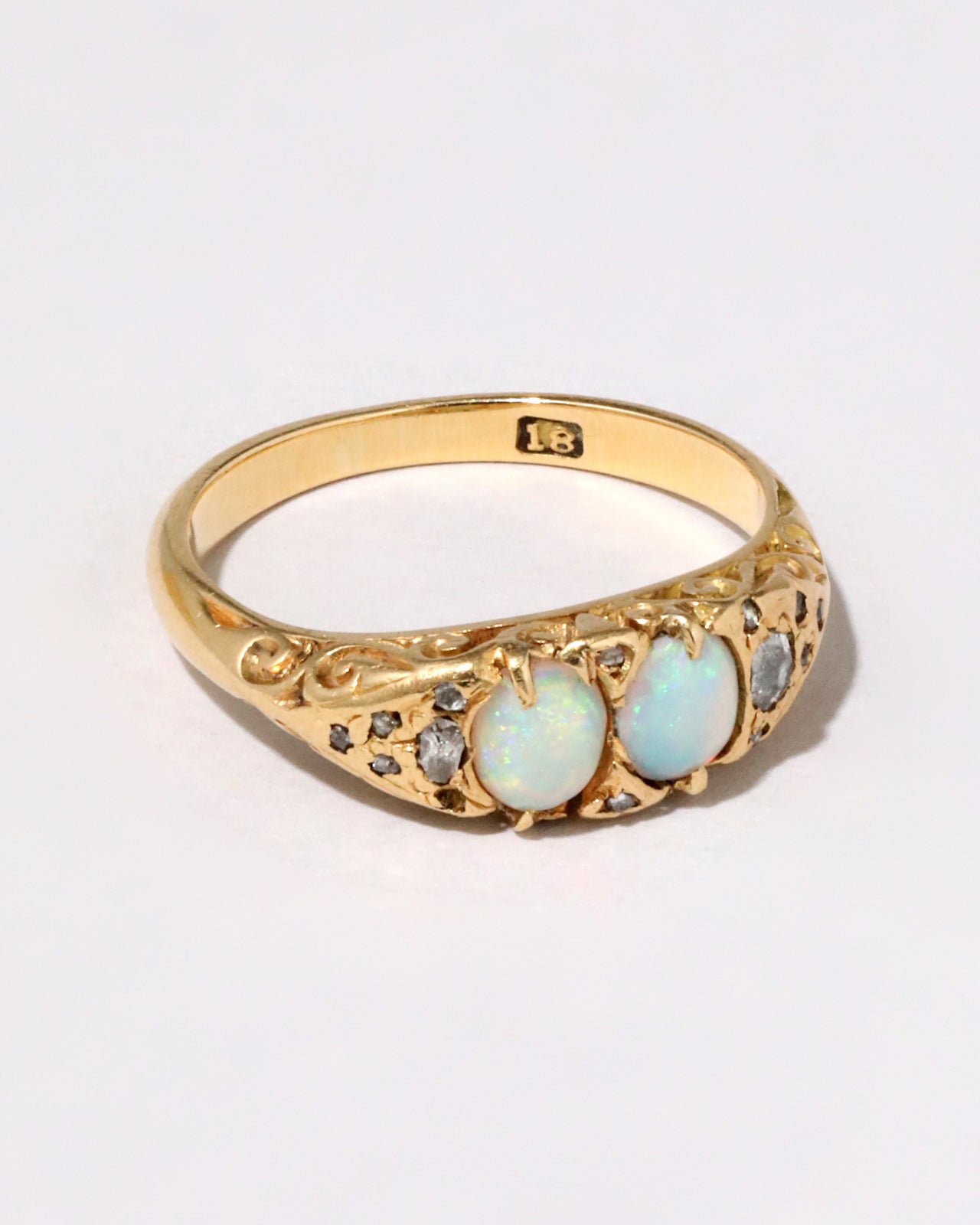 Antique 1880s 18k Gold Opal & Diamond Ring - Photo 2