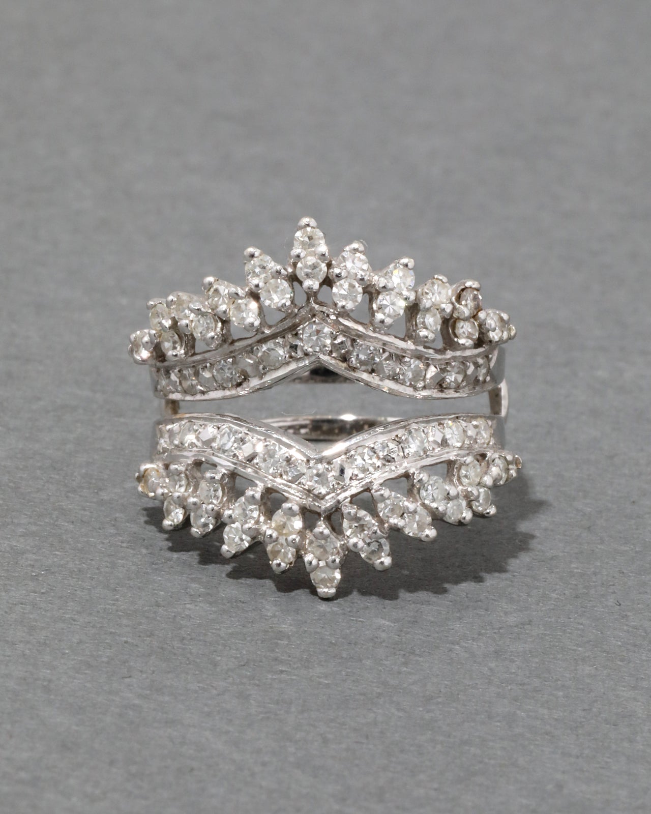 Vintage 1950s 14k White Gold & 1 Carat Diamond Princess Ring - Photo 2
