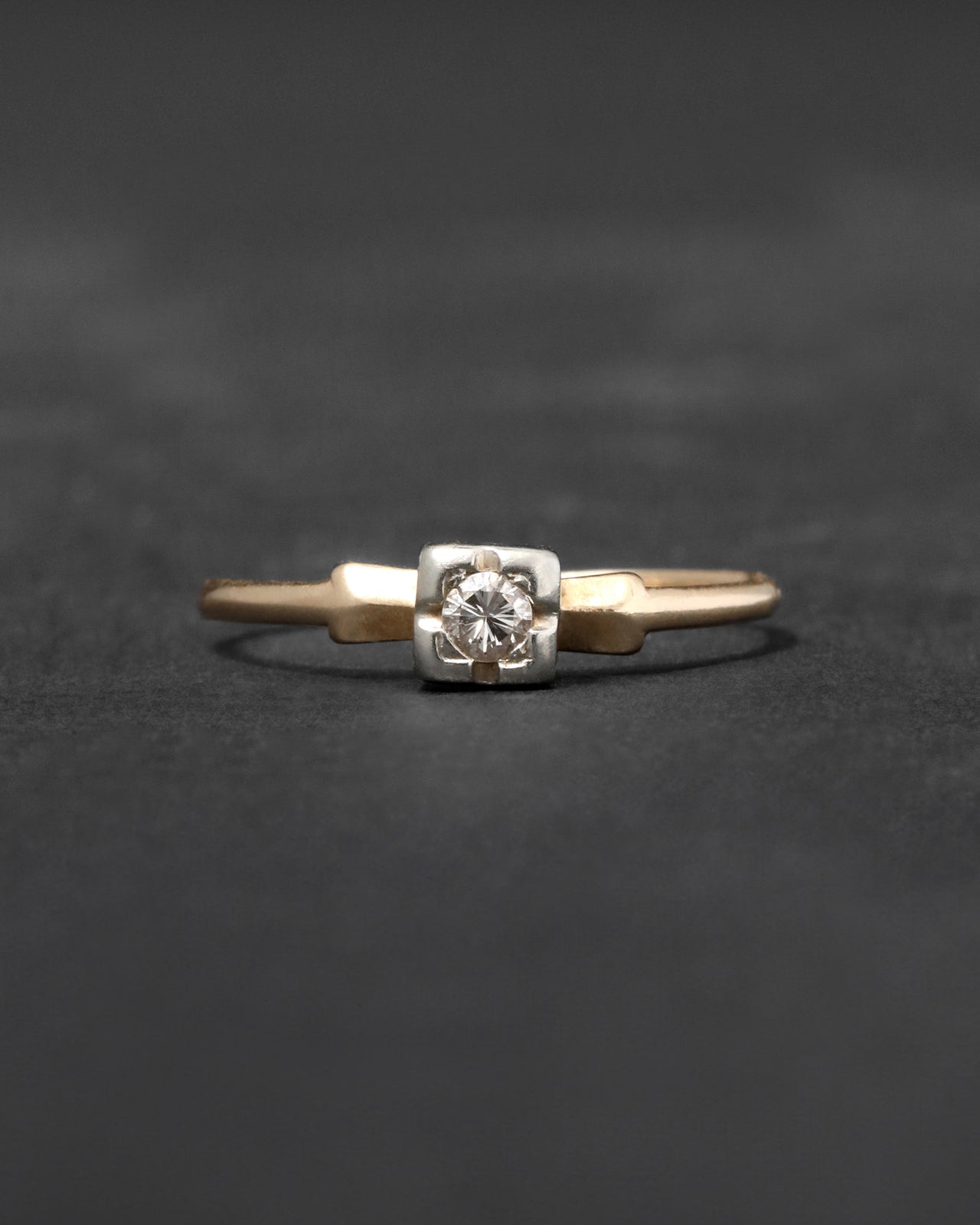Vintage 1930s 14k Yellow & White Gold with Accent Diamond Deco Design Ring - Photo 2