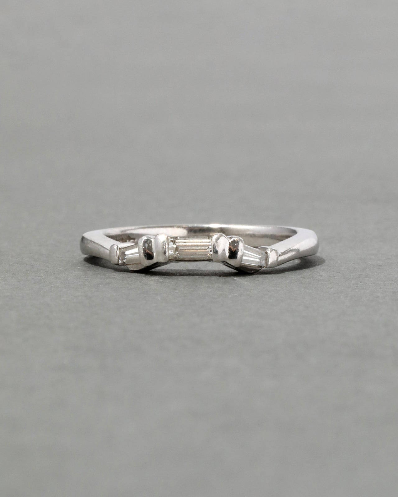 Vintage 1950s Platinum Baguette Diamond Ring - Photo 2