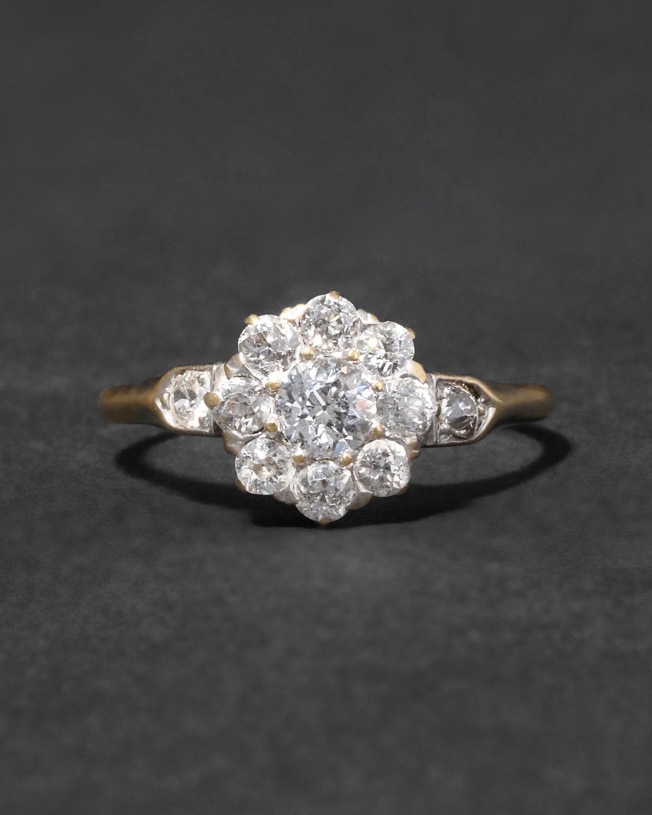 Antique 1900s 18k Gold Diamond Cluster Ring - Photo 2