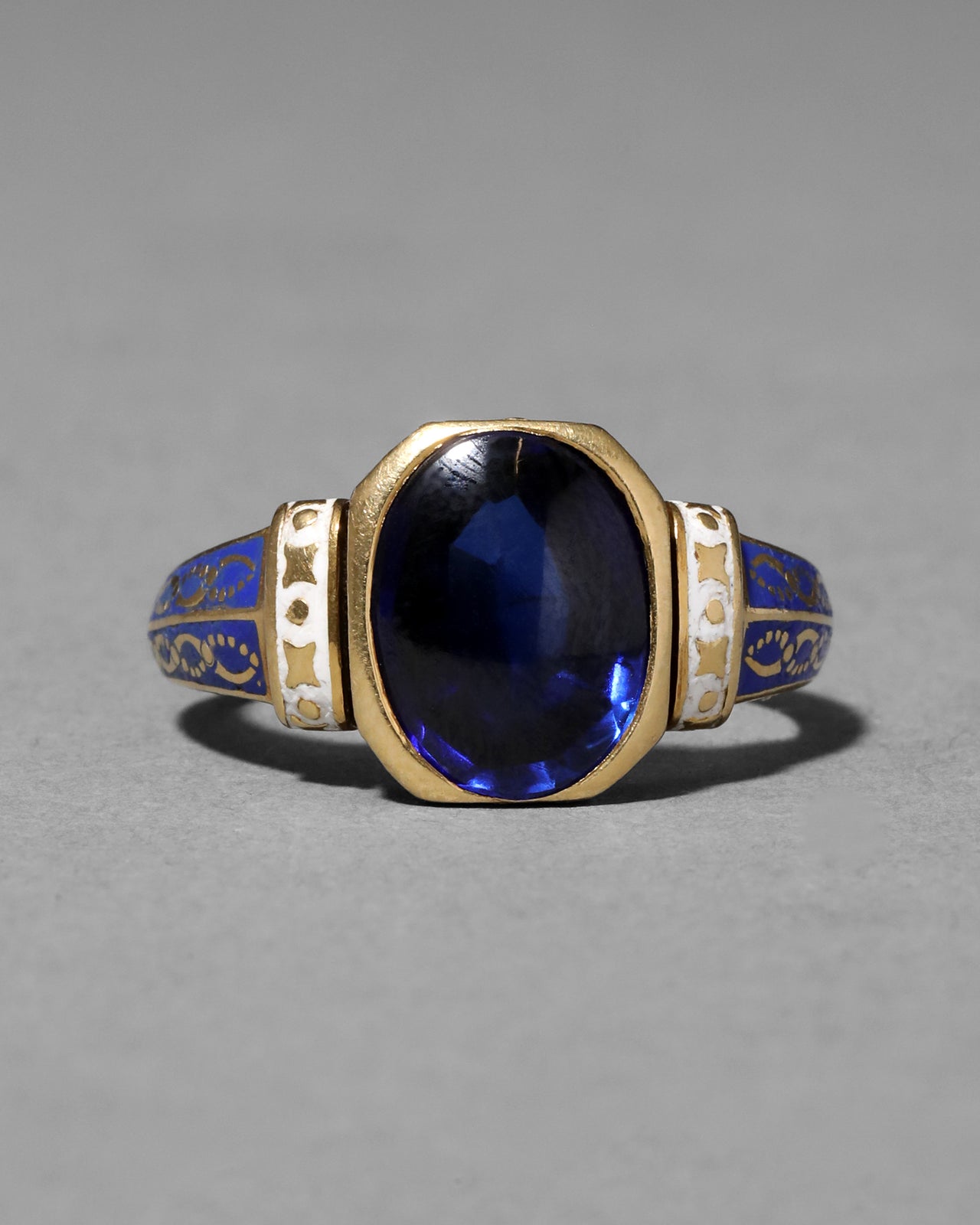 Antique 1840s 18k Gold & Manmade Sapphire & Enamel French Ring - Photo 2