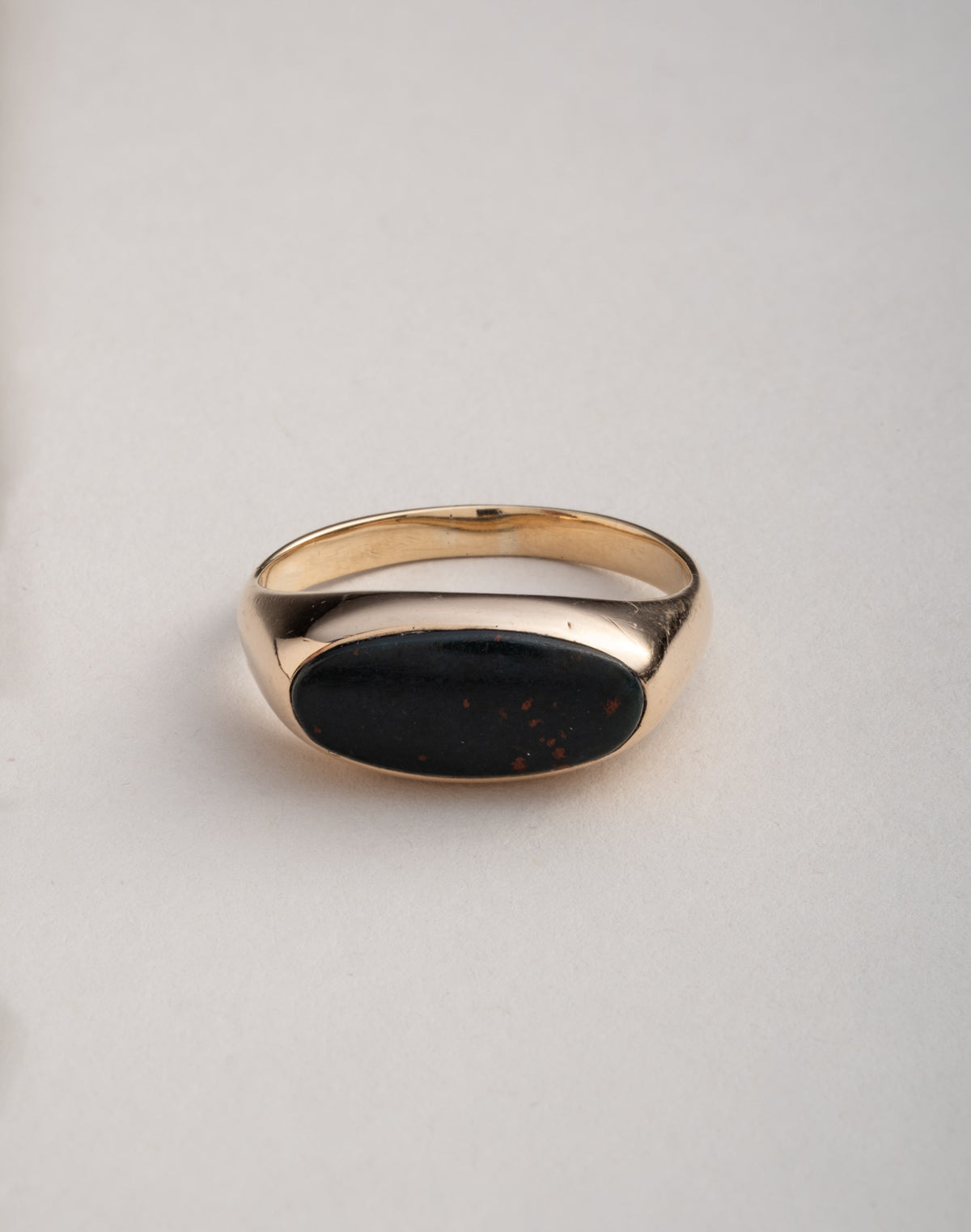 Antique Early 1900s 14k Gold & Oval Framed Bloodstone Ring - Photo 2