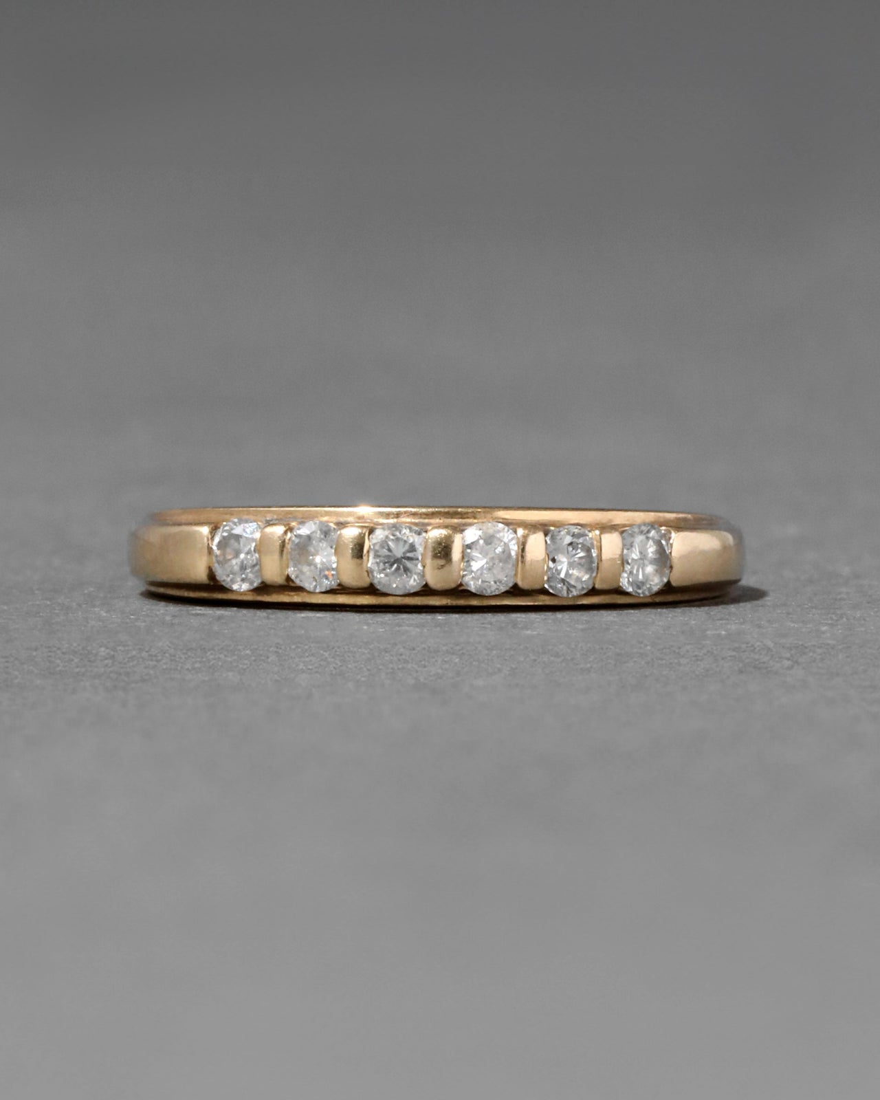 Vintage 1970s 14k Gold & Diamond Studded Band Ring - Photo 2