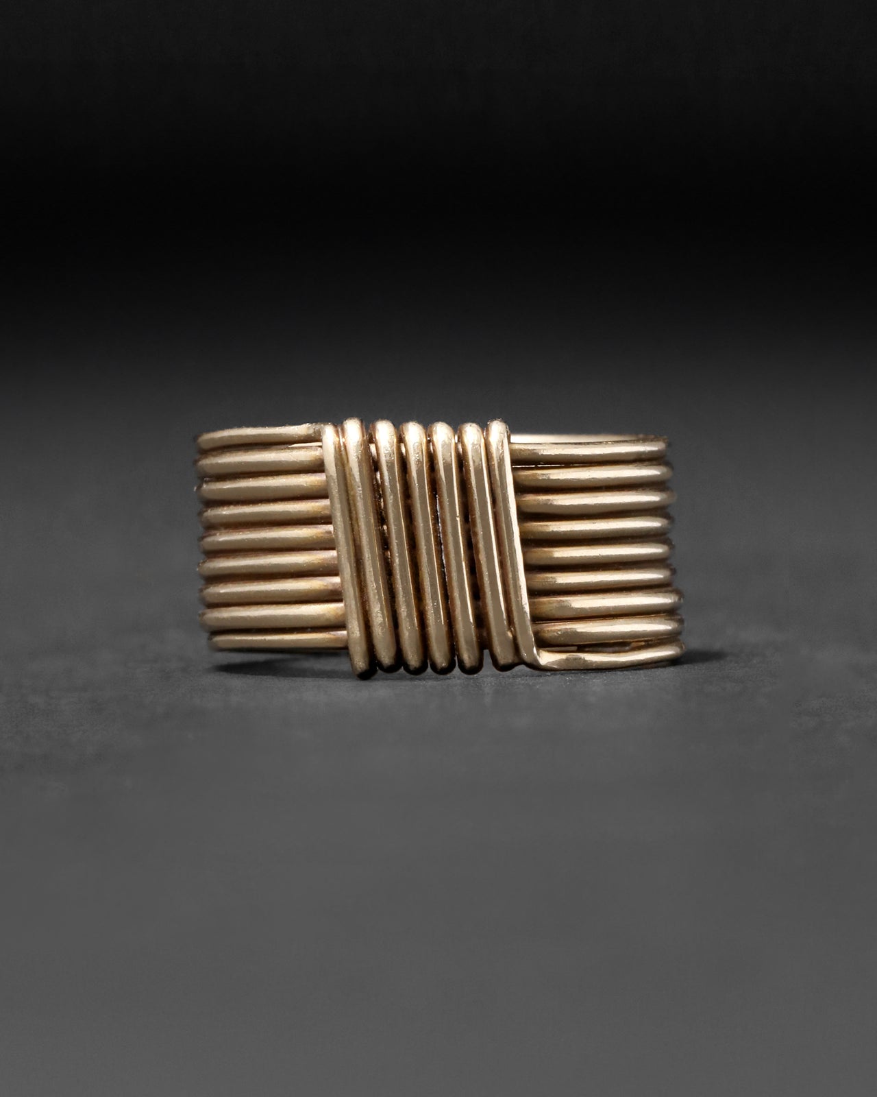 Vintage 1960s 14k Gold Handmade Modernist Coil Band Ring - Photo 2