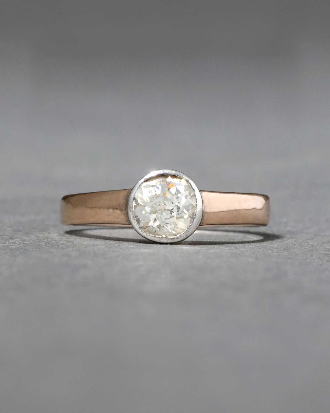 Antique 1920s 14k Yellow Gold & Platinum Mine Cut Diamond Ring - Photo 2