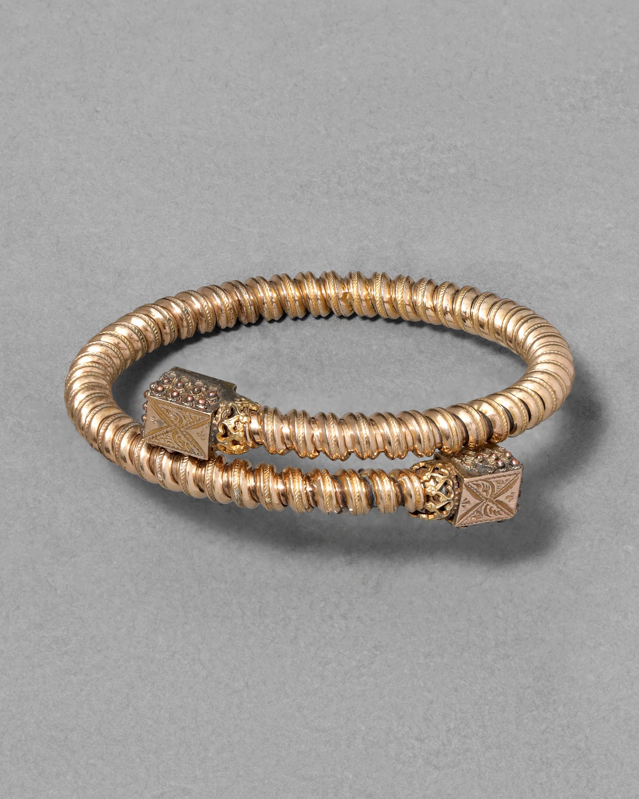 Antique Victorian 14k Gold Fill Coil Bracelet with Hand Etched End Caps - Photo 2