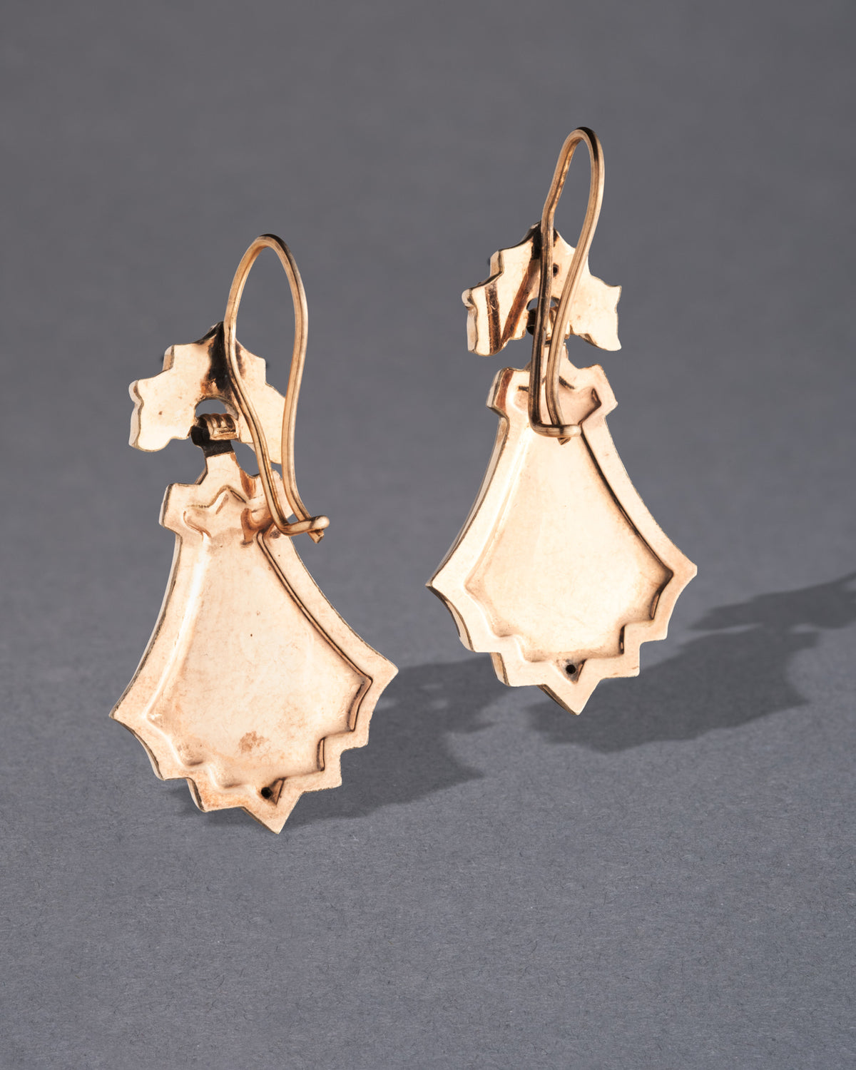 Antique 1800s 14k Gold Fill Hand Etched Earring - Photo 2