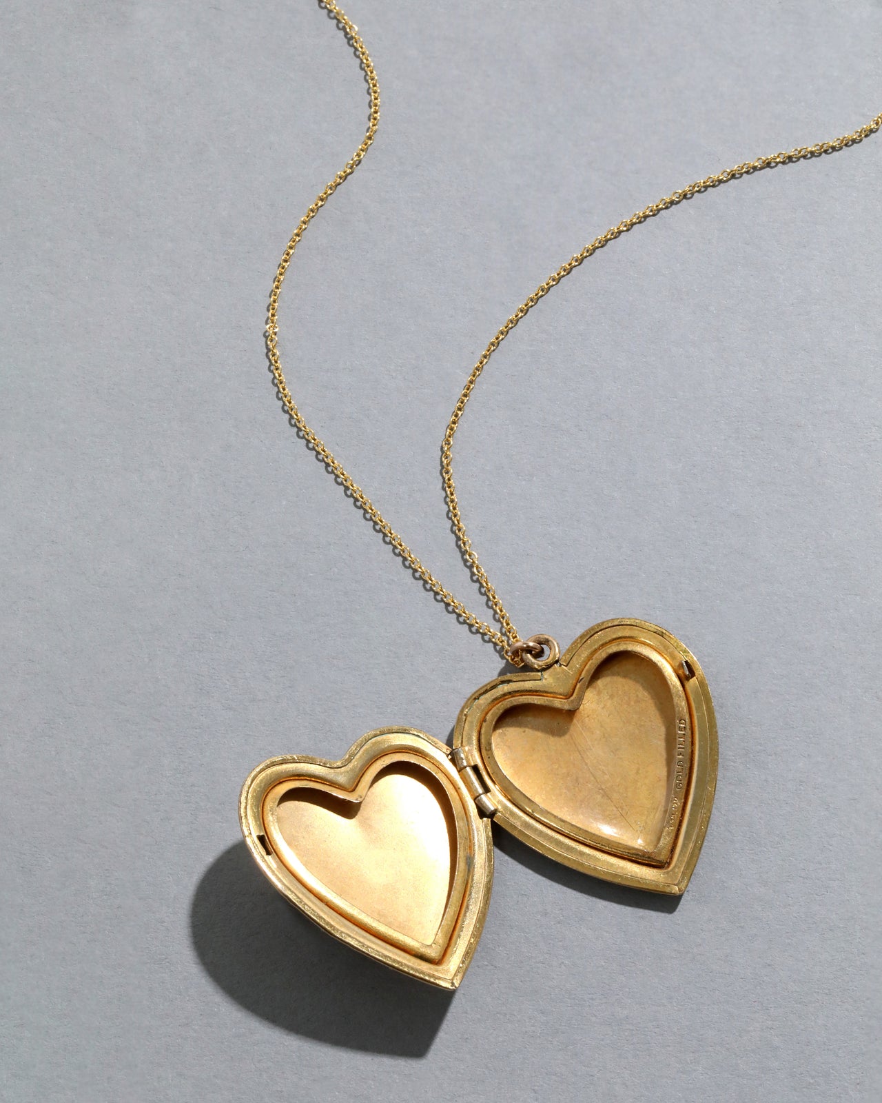 Vintage 1930s 12k Gold Filled Heart with Diamond Starburst Locket Necklace - Photo 2