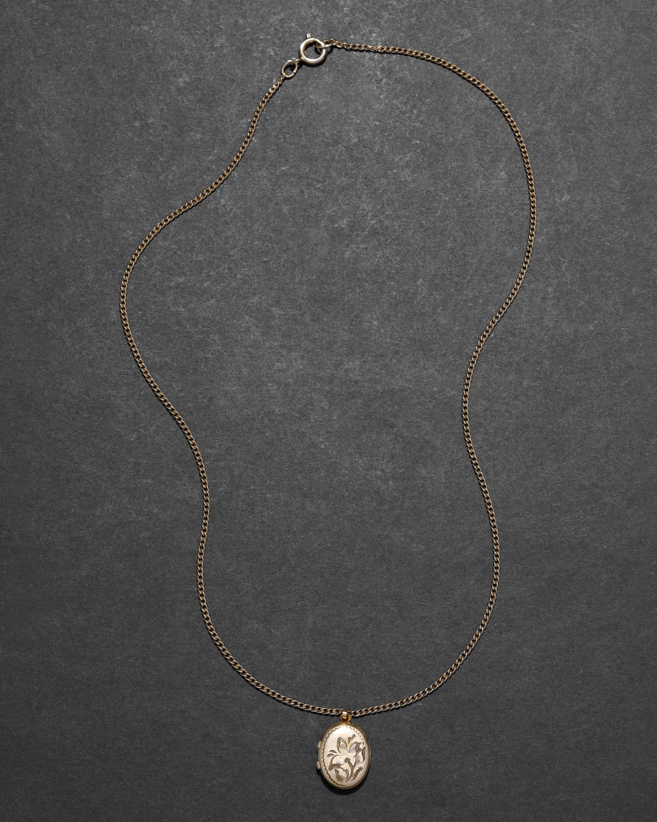 Antique 1920s 14k Gold Fill Petite Locket Necklace - Photo 2