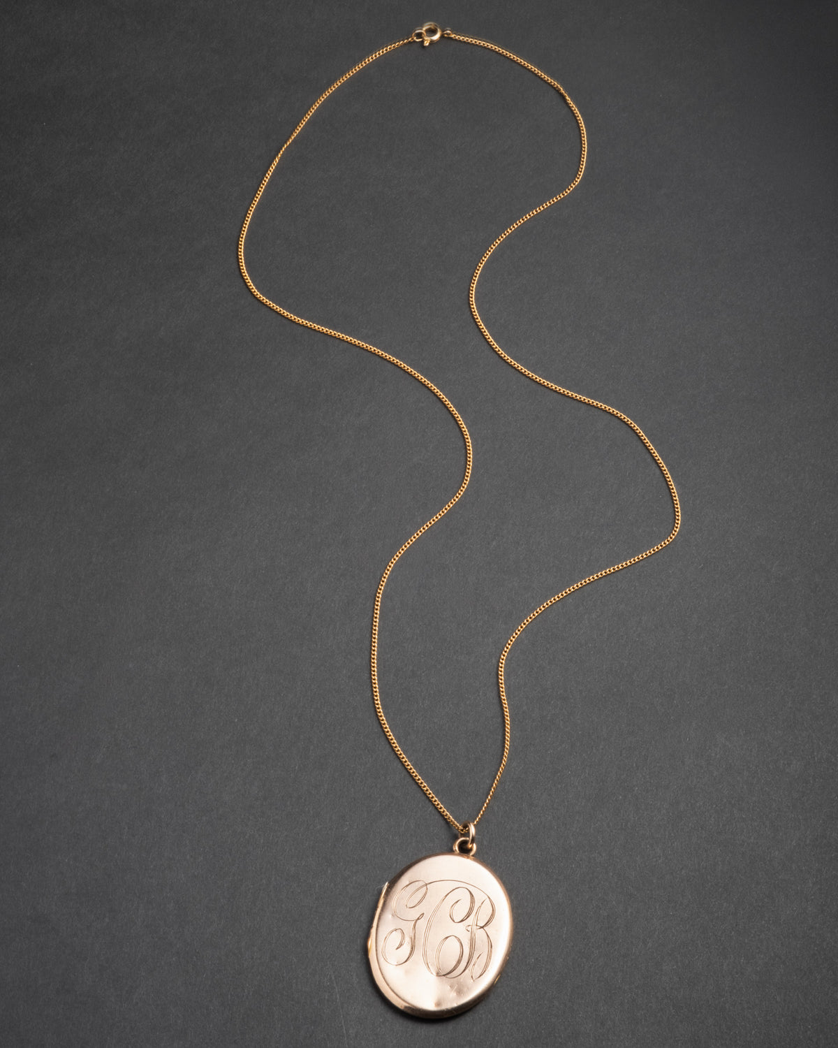 Antique Victorian 1910s 14k Gold Fill Hand Etched Locket Pendant Necklace - Photo 2