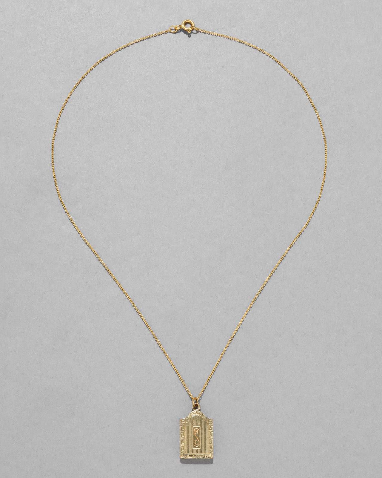 Vintage 1930s 14k Gold Filled Deco Etched Border Locket Necklace - Photo 2