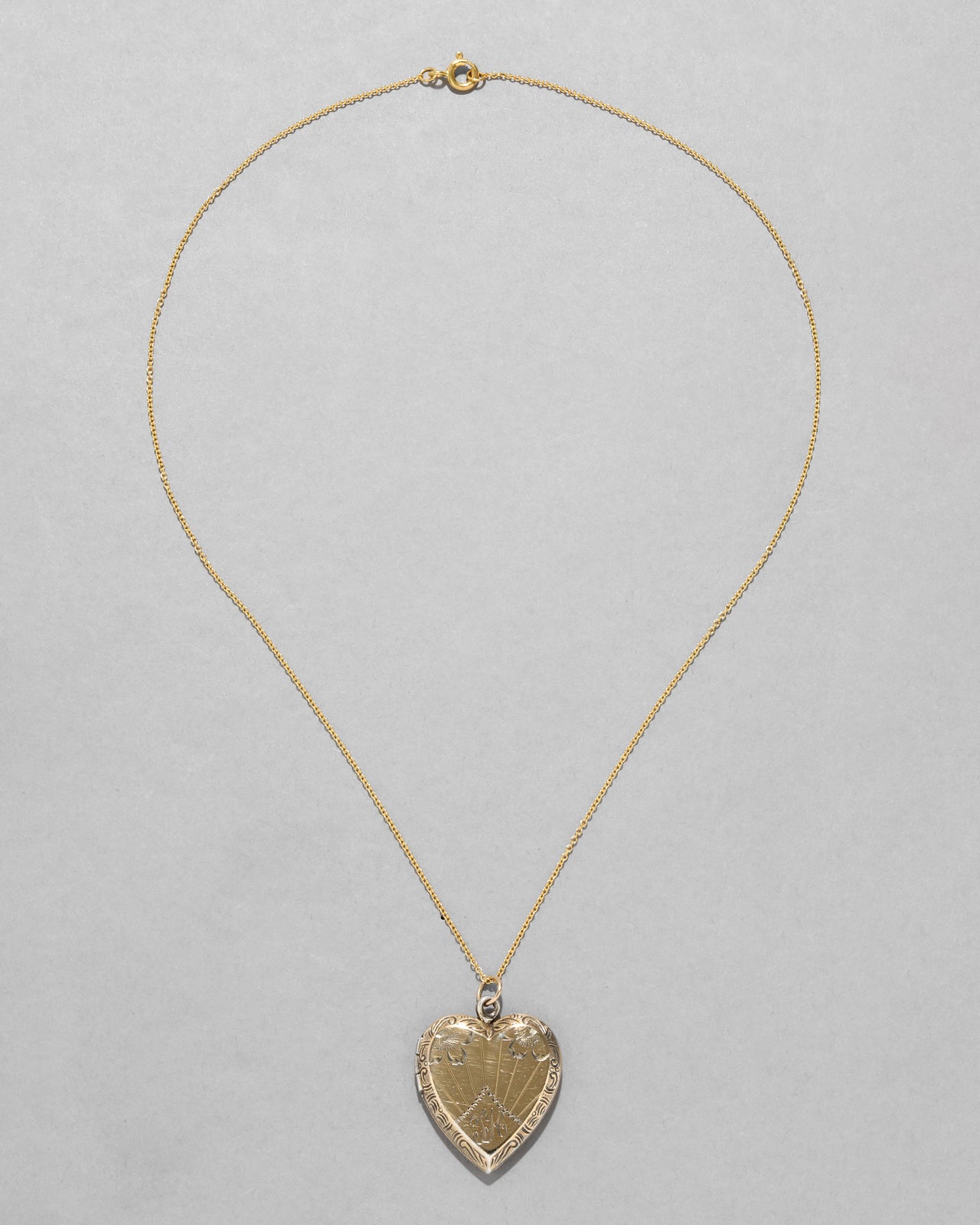 Antique 1920s 14k Gold FiIled Engraved Sunburst Heart Locket Necklace - Photo 2