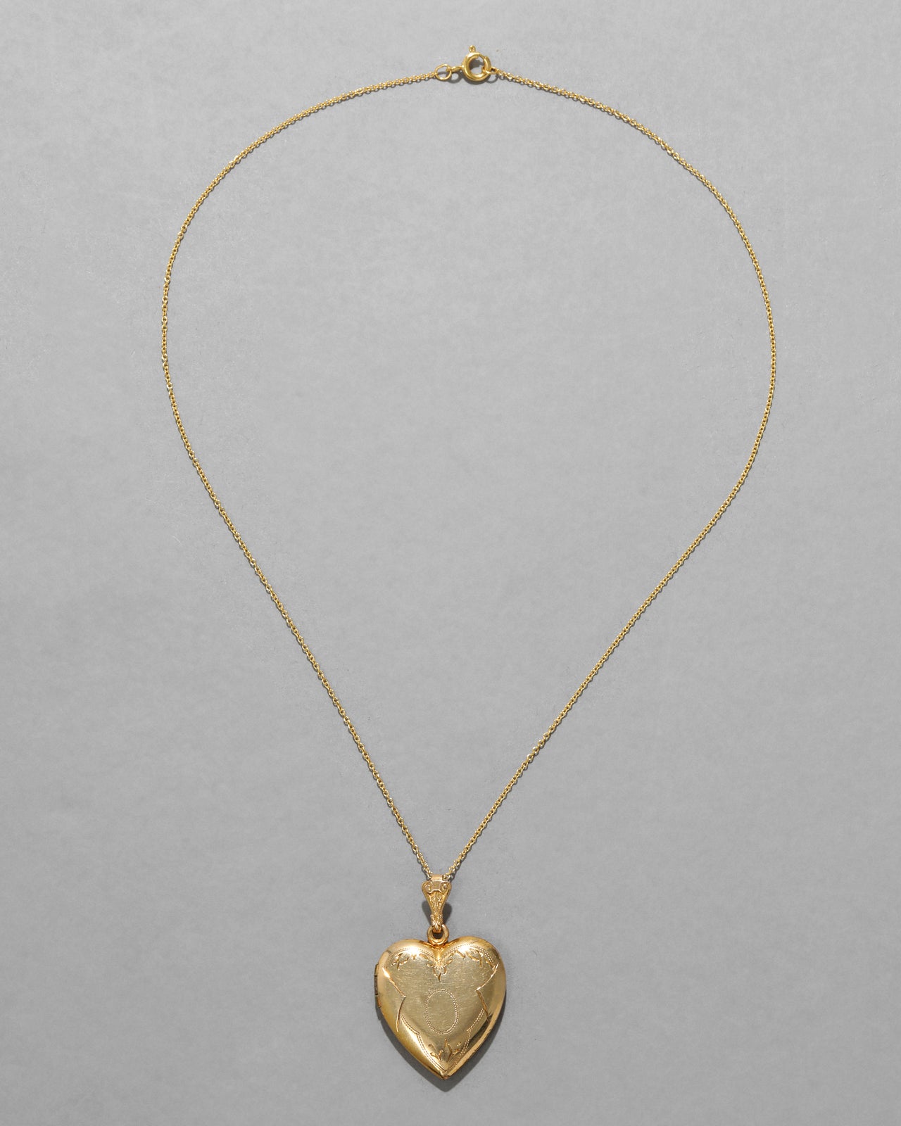 Vintage 1940s 12k Gold Filled Etched Floral Frame Design Heart Locket Necklace - Photo 2