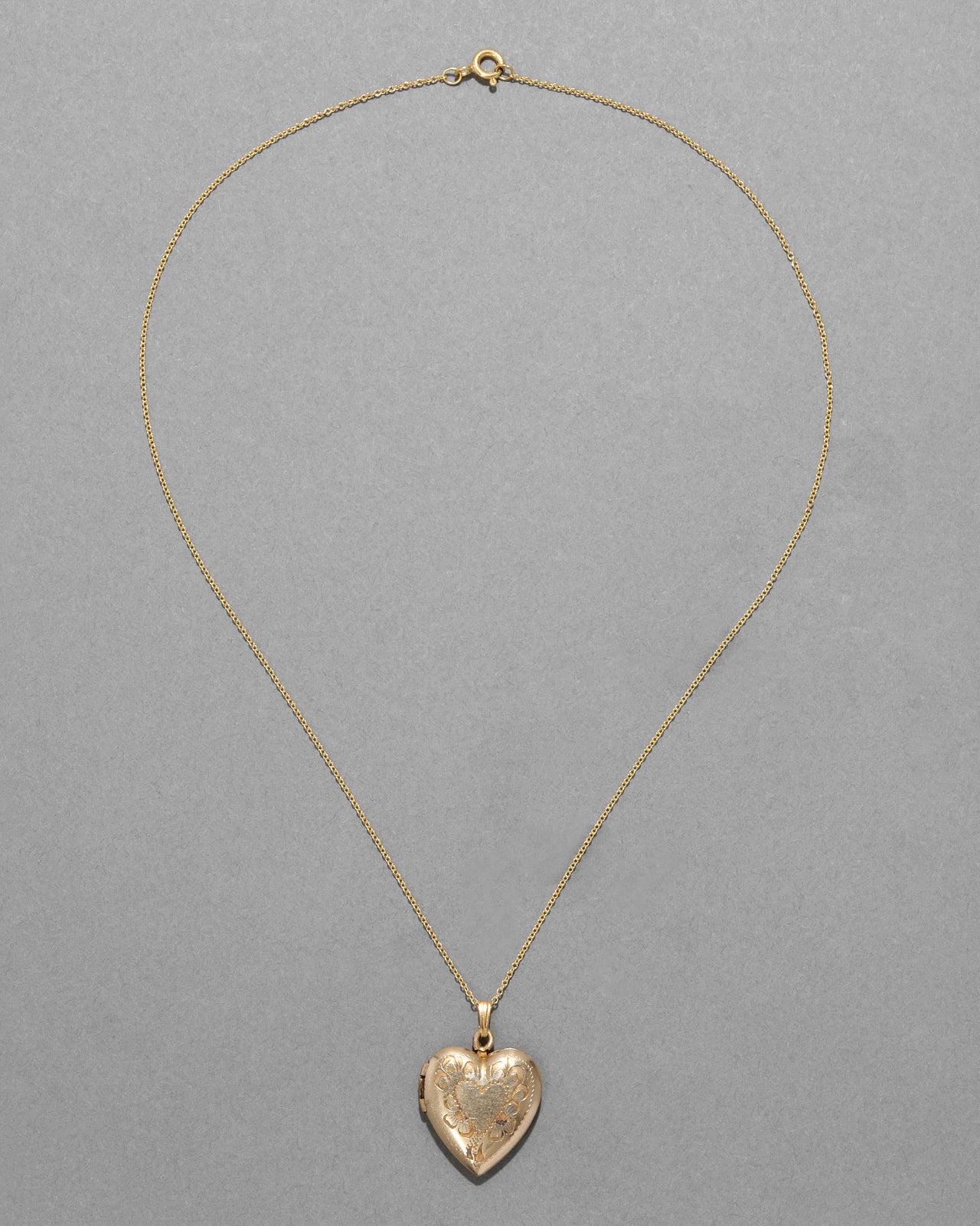 Vintage 1940s 14k Gold Filled Floral Heart Motif Heart Shaped Locket Necklace - Photo 2