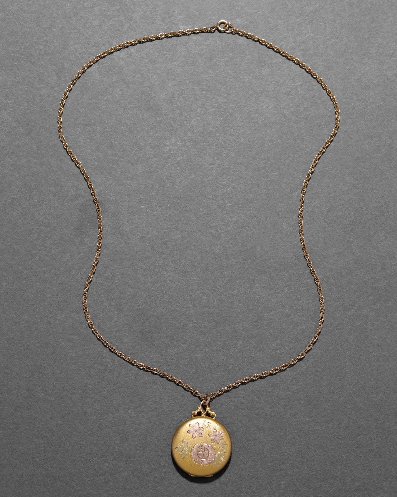 Antique 1920s 14k Two-Tone Gold Fill Floral Locket Necklace - Photo 2