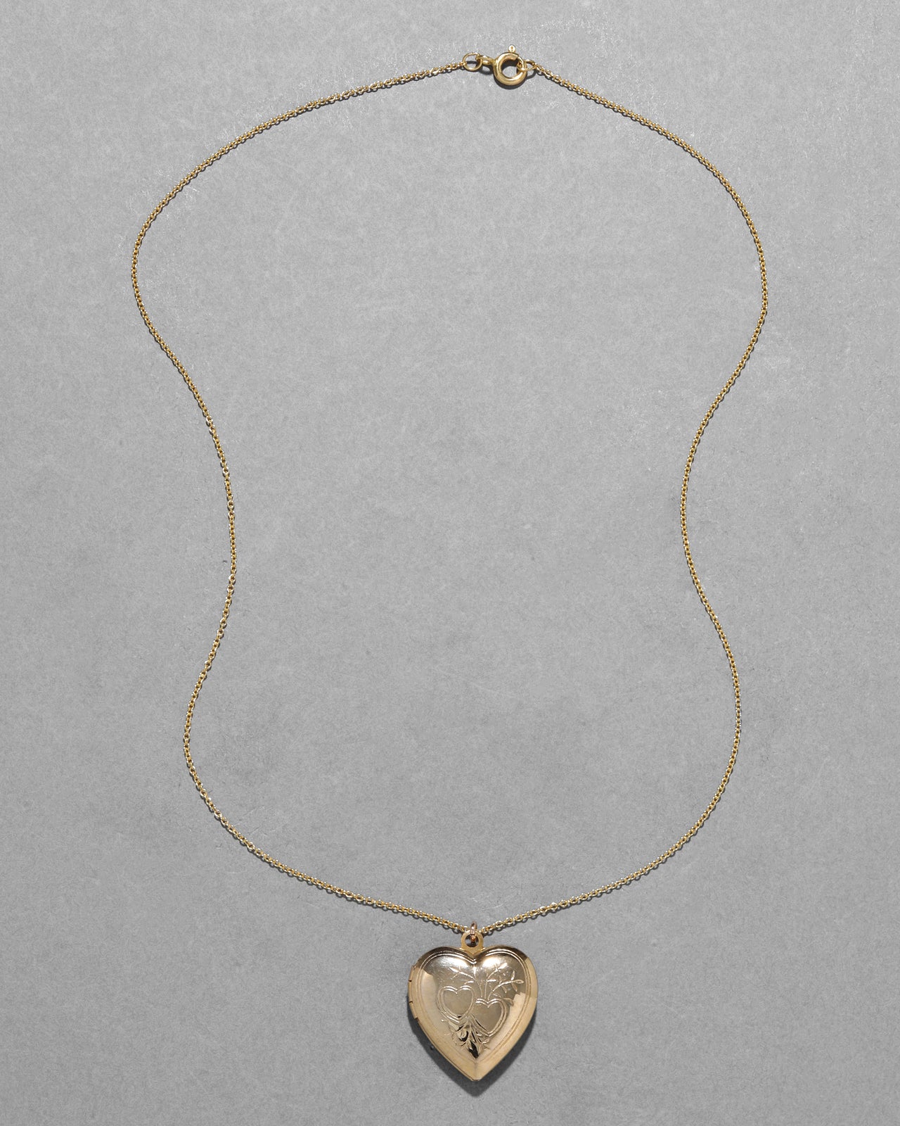 Vintage 1940s 14k Gold Fill Filigree Heart Locket Necklace - Photo 2