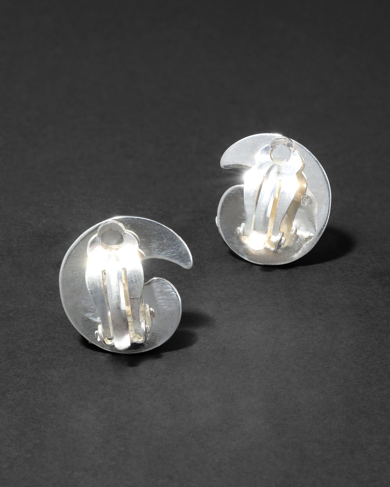 Vintage 1980s Sterling Silver Apostrophe Earring - Photo 2