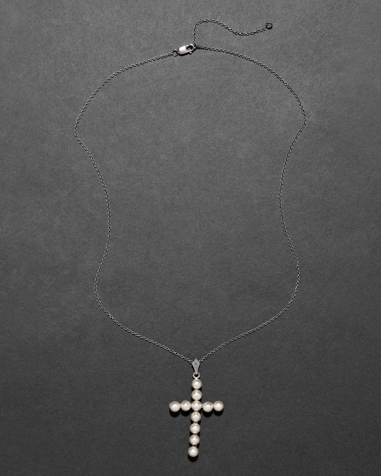 Vintage 1970s Sterling Silver & Natural Pearl Cross Pendant Necklace - Photo 2