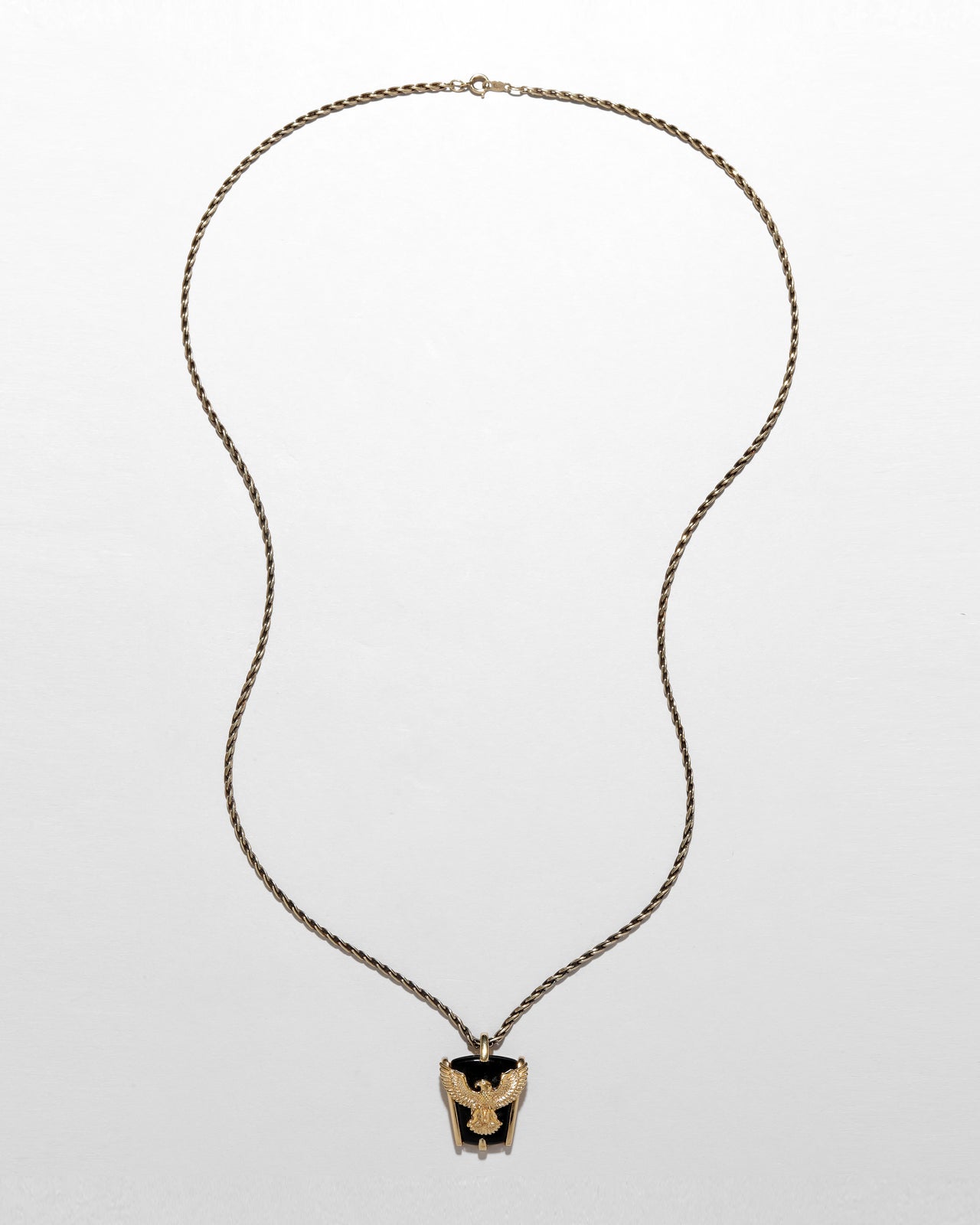 Vintage 1940s 10k Gold Eagle Onyx Base Pendant Necklace - Photo 2