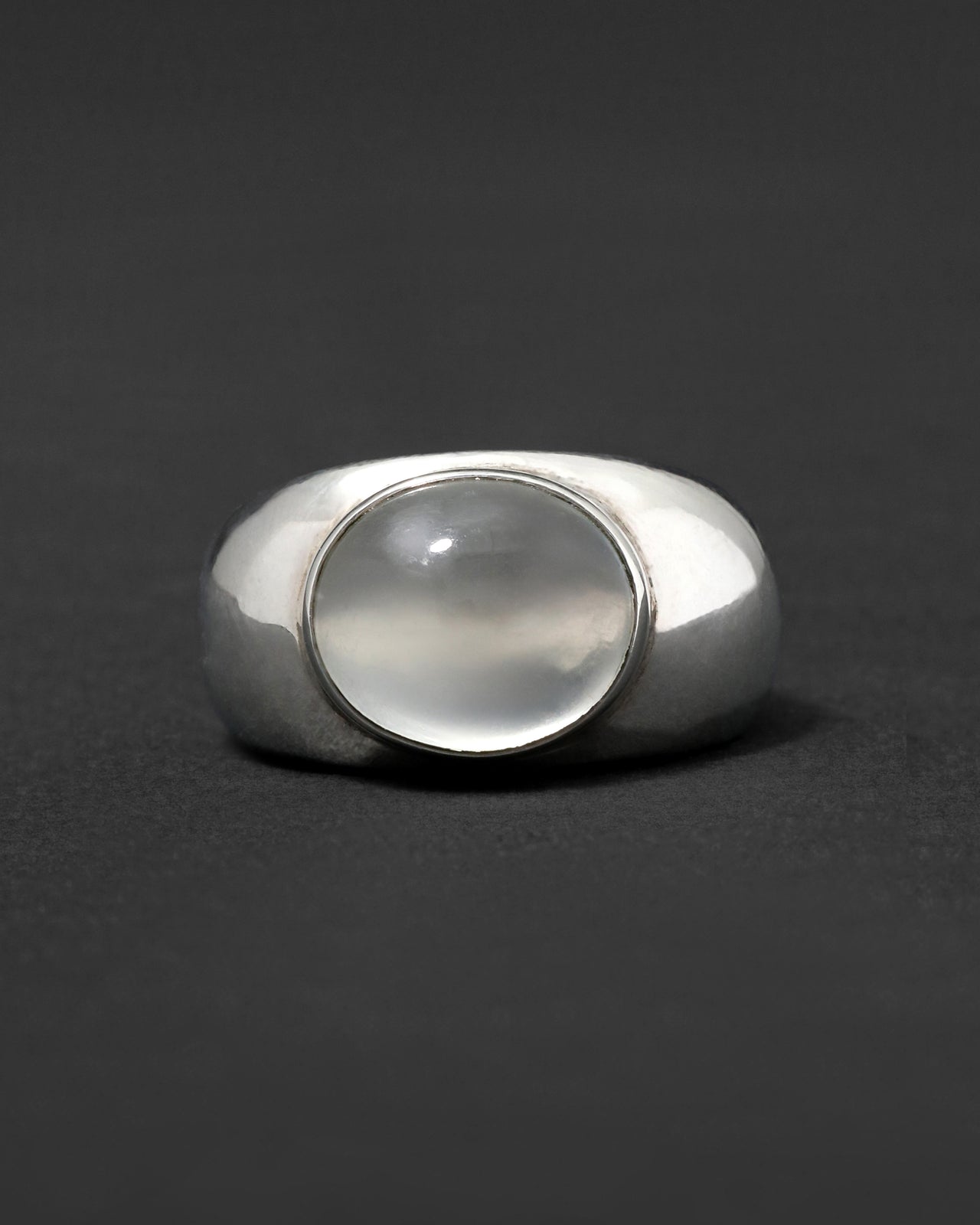 Vintage 1970s Sterling Silver & Bezel Set Moonstone Ring - Photo 2