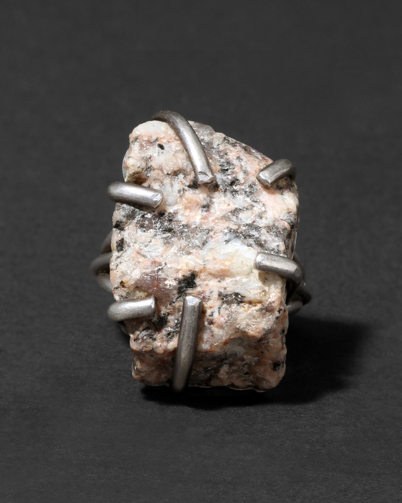 Vintage 1970s Sterling Silver & Astrophylite Handmade Brutalist Ring - Photo 2