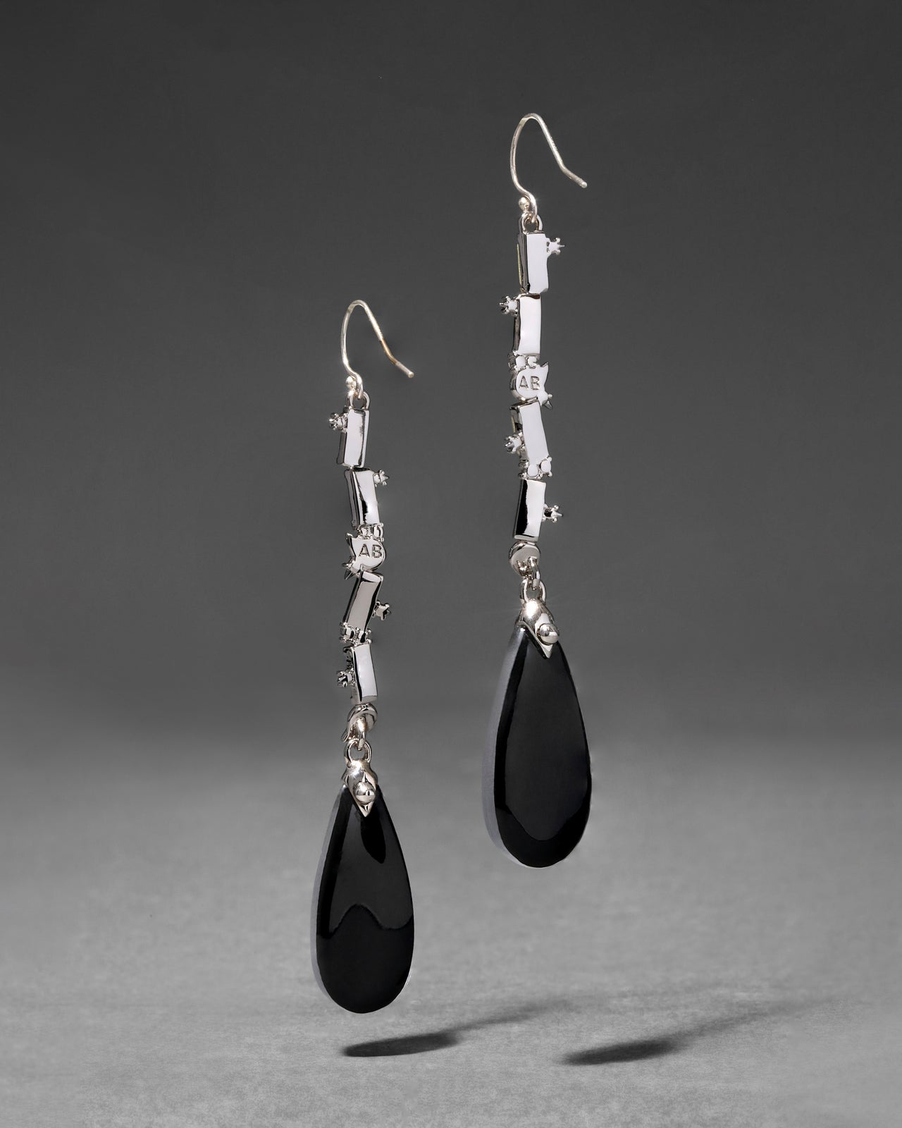 Archive Lucite Crystal Baguette Linear Drop Wire Earring - Photo 2