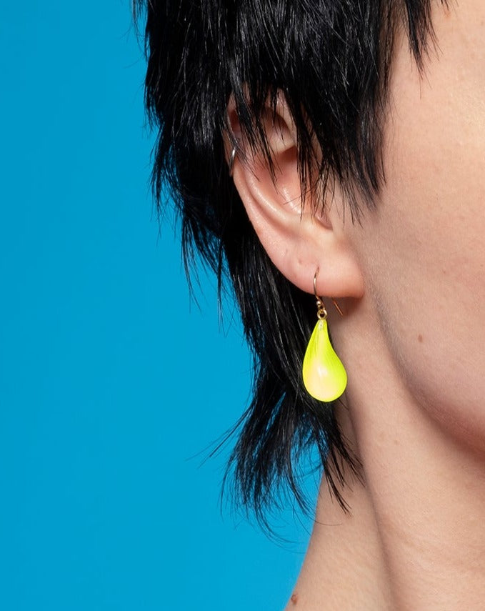 Lucite Dewdrop Earring- Neon Yellow - Photo 2