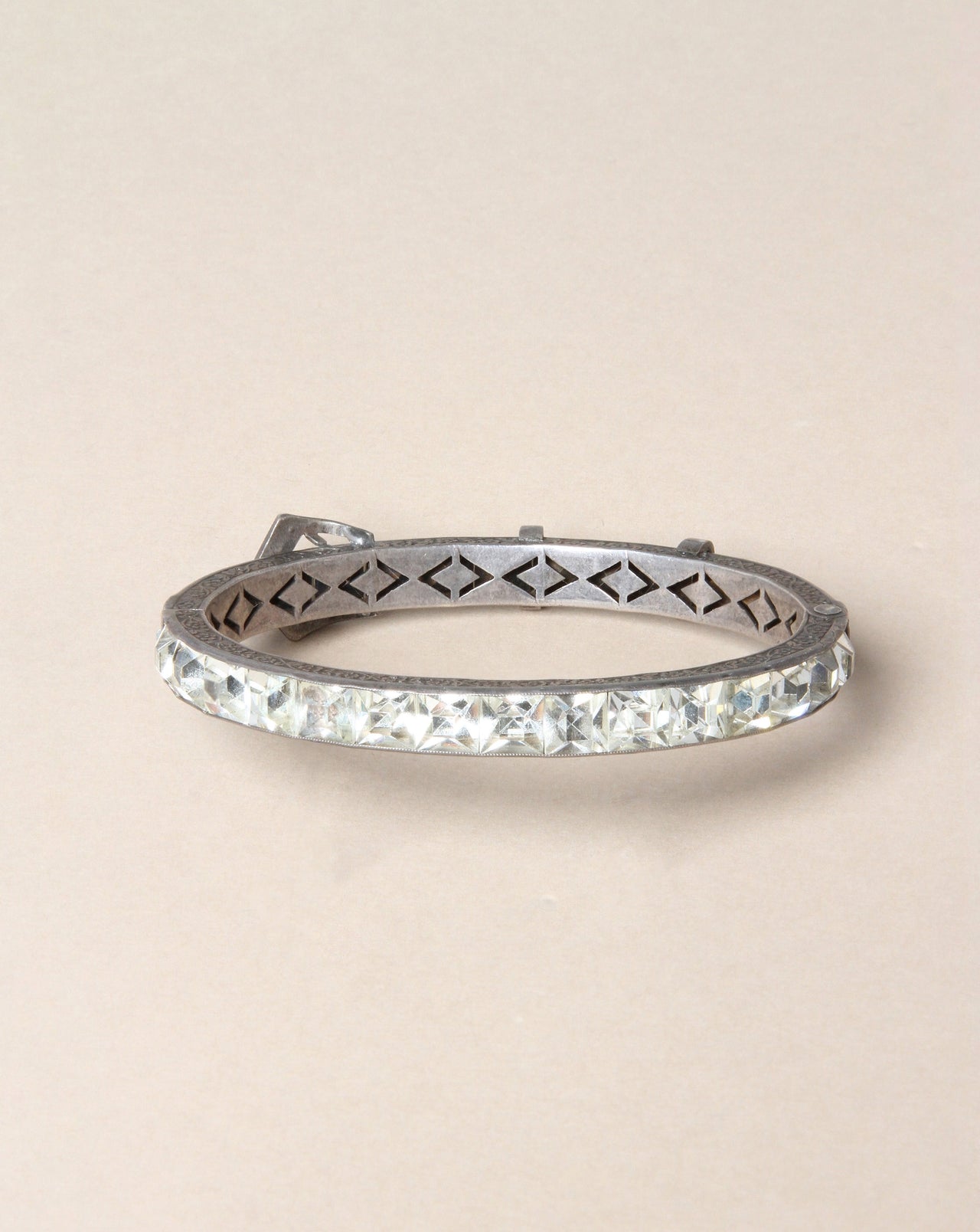 Vintage Art Deco Buckle Hinged Bracelet with Clear Paste Stones - Photo 2