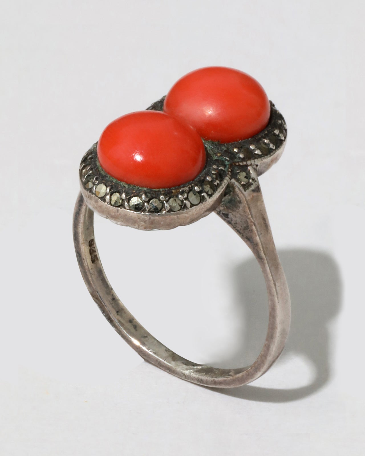 Antique Art Deco Sterling Silver and Stacked Coral Ring with Marcasite - Photo 2